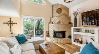 621 NW North Shore Drive, Lake Waukomis, MO 64151