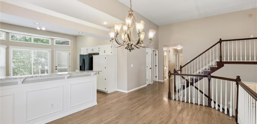 8260 N Woodland Avenue, Kansas City, MO 64118