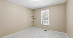 8260 N Woodland Avenue, Kansas City, MO 64118
