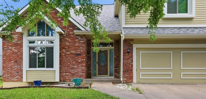 8260 N Woodland Avenue, Kansas City, MO 64118
