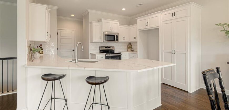 623 E 13th Street, Kearney, MO 64060