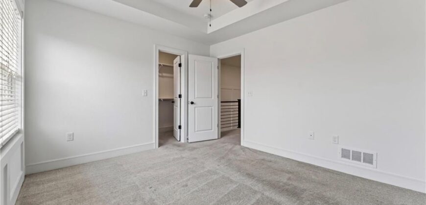 7401 Aaron Street, Parkville, MO 64152