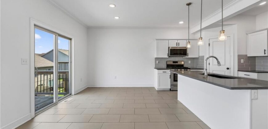 7401 Aaron Street, Parkville, MO 64152