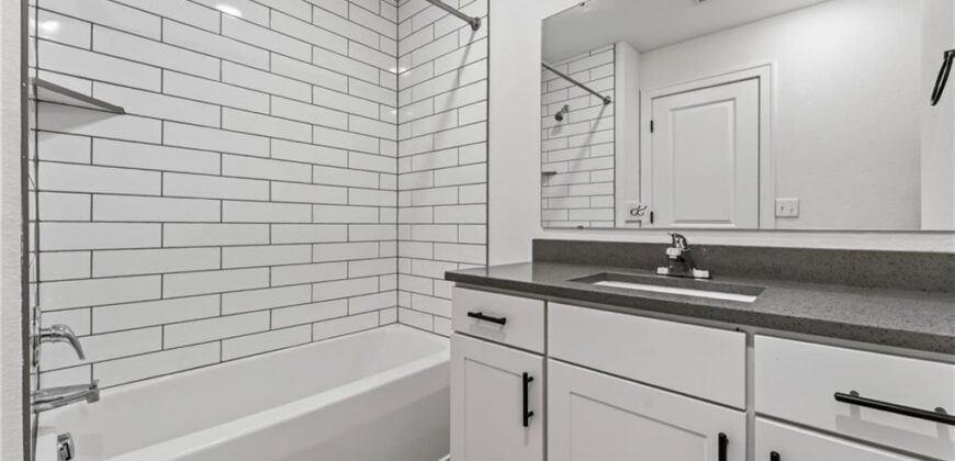7401 Aaron Street, Parkville, MO 64152