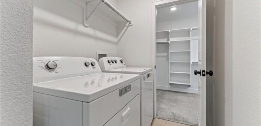7401 Aaron Street, Parkville, MO 64152