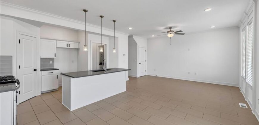 7401 Aaron Street, Parkville, MO 64152