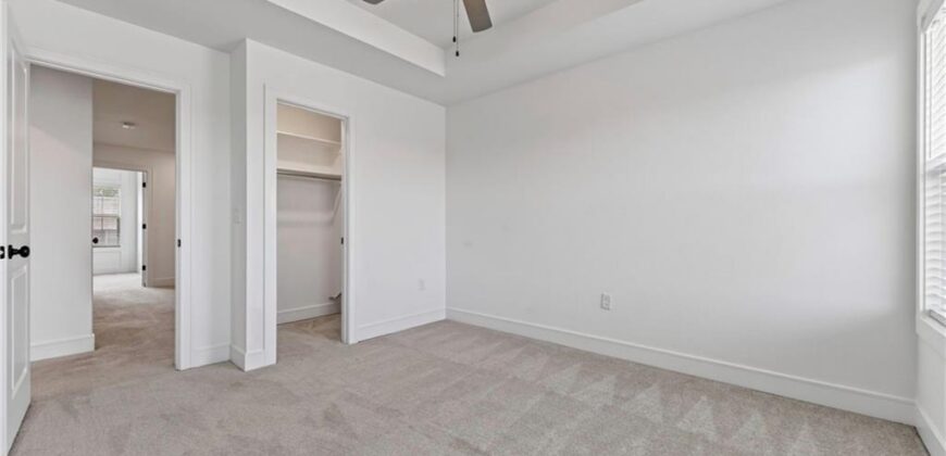 7401 Aaron Street, Parkville, MO 64152