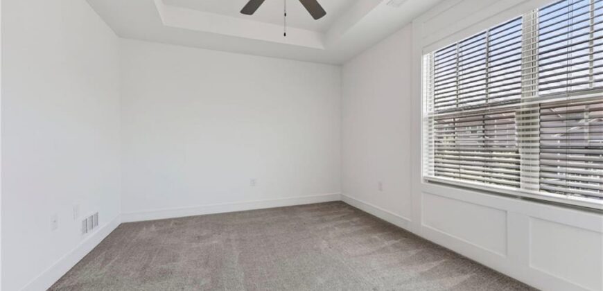 7401 Aaron Street, Parkville, MO 64152