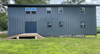 7050 NW Railroad Avenue, Waldron, MO 64092