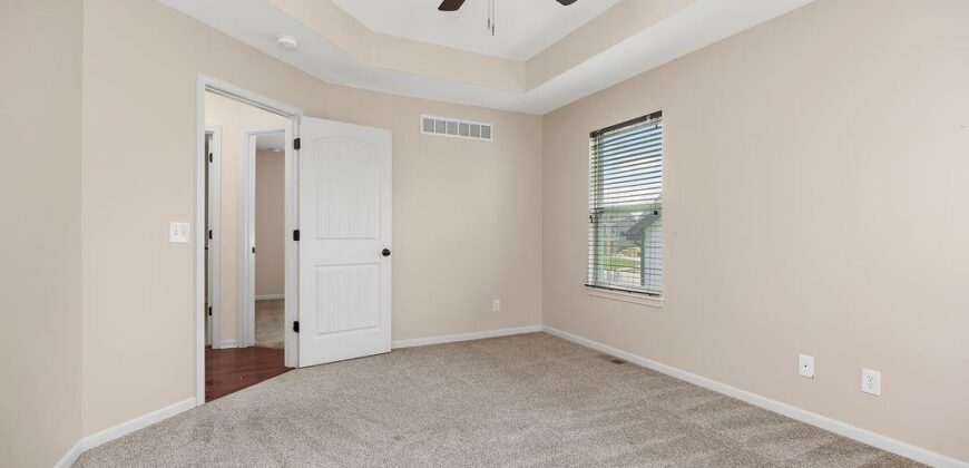 11816 N Belmont Avenue, Kansas City, MO 64156
