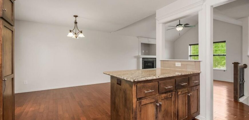 11816 N Belmont Avenue, Kansas City, MO 64156