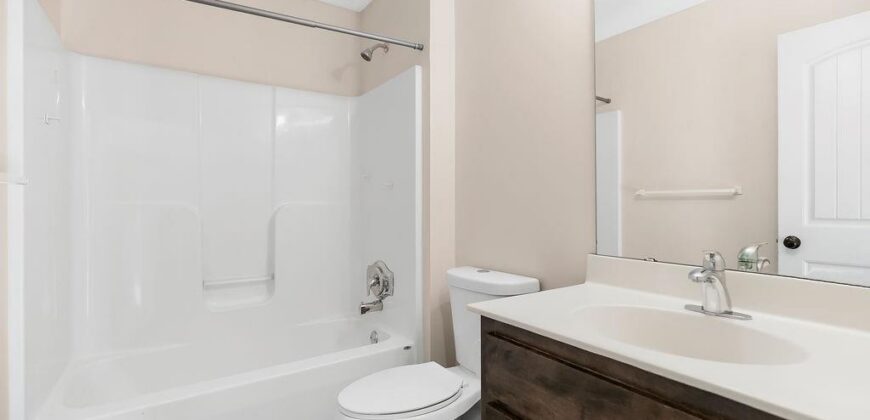 11816 N Belmont Avenue, Kansas City, MO 64156