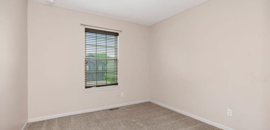 11816 N Belmont Avenue, Kansas City, MO 64156