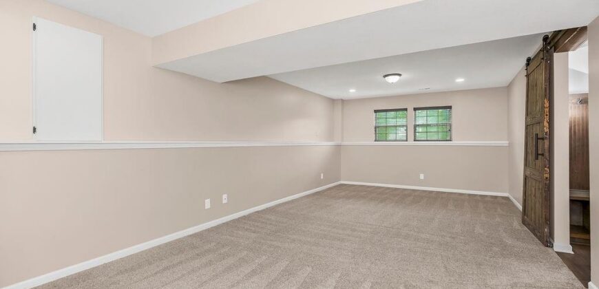11816 N Belmont Avenue, Kansas City, MO 64156