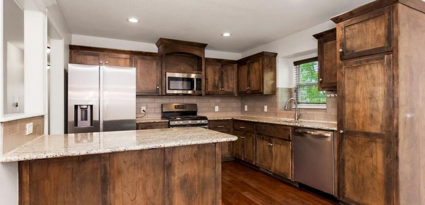 11816 N Belmont Avenue, Kansas City, MO 64156