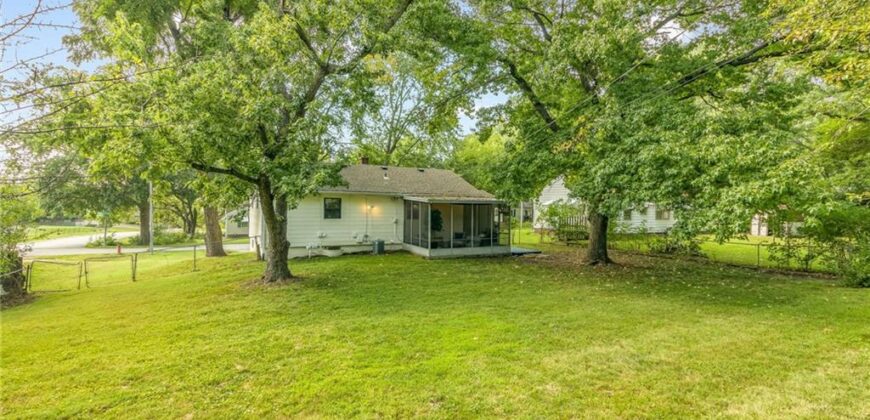 4921 N Garfield Avenue, Kansas City, MO 64118