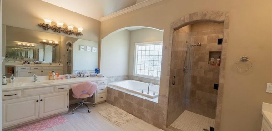 10319 N Saline Avenue, Kansas City, MO 64154