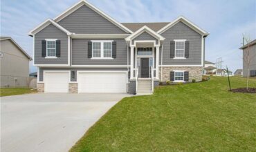 10144 N Brighton Avenue, Kansas City, MO 64156