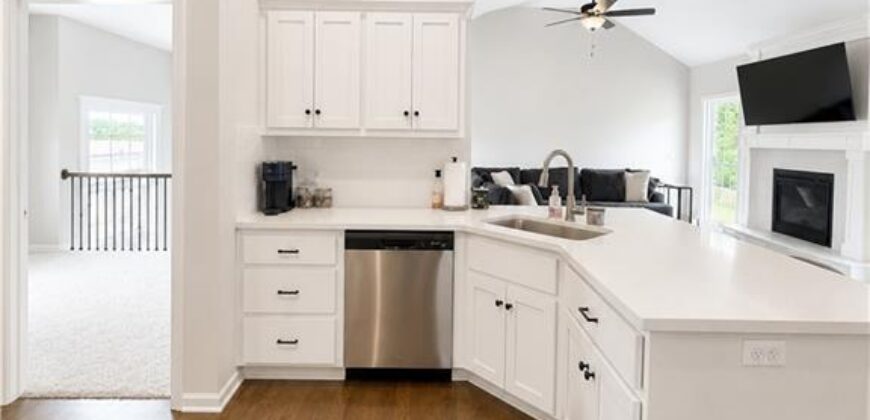 610 E 11th Street, Kearney, MO 64060