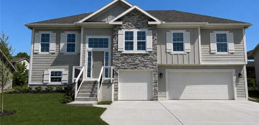 610 E 11th Street, Kearney, MO 64060