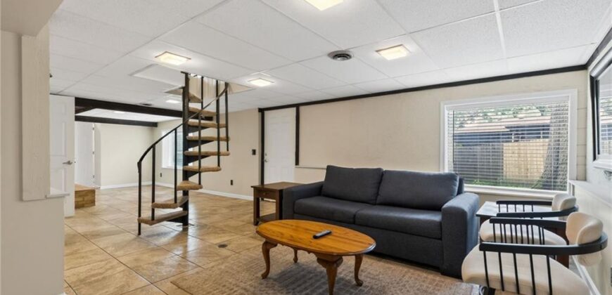 226 NW 43rd Street, Kansas City, MO 64116