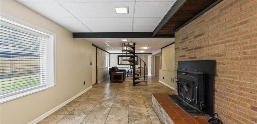 226 NW 43rd Street, Kansas City, MO 64116