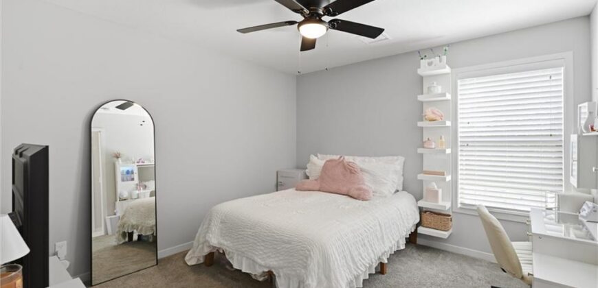 921 Foxglove Lane, Kearney, MO 64060
