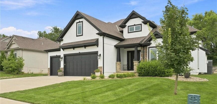 921 Foxglove Lane, Kearney, MO 64060