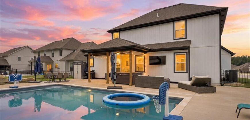 921 Foxglove Lane, Kearney, MO 64060