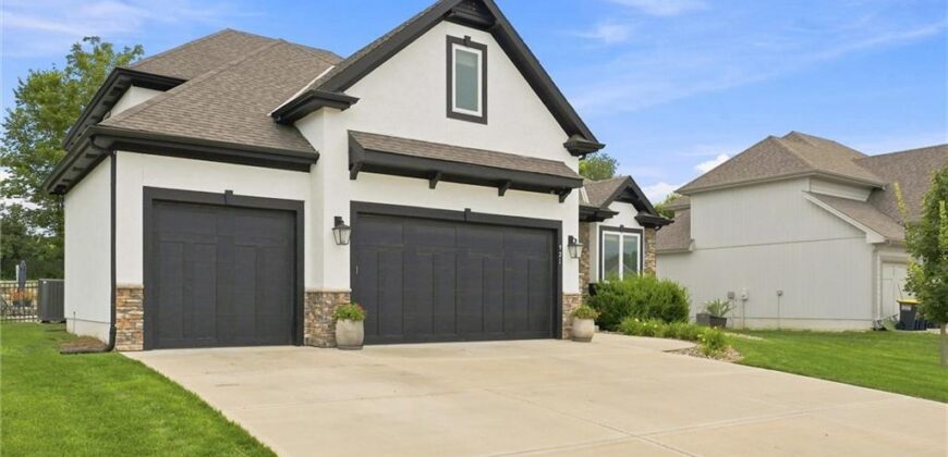 921 Foxglove Lane, Kearney, MO 64060