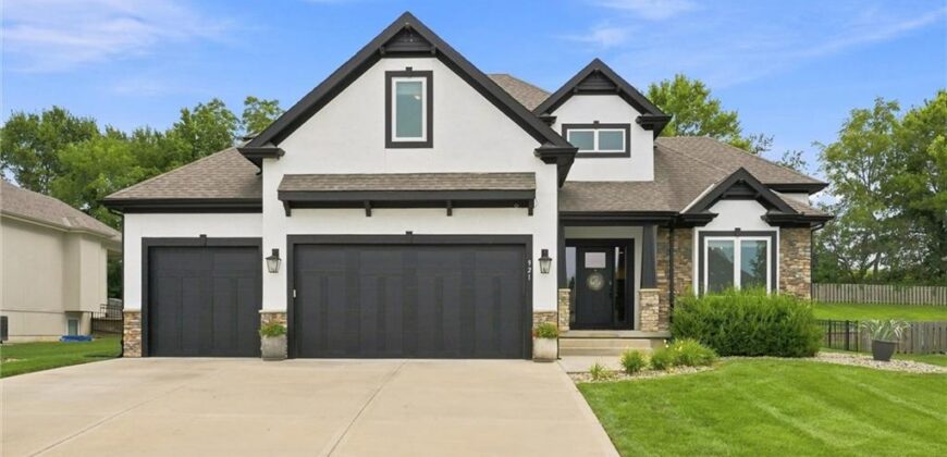 921 Foxglove Lane, Kearney, MO 64060