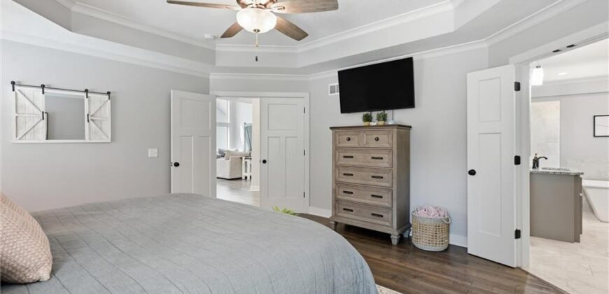 921 Foxglove Lane, Kearney, MO 64060