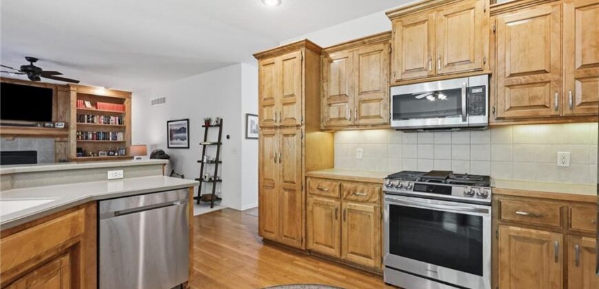 14440 NW 64th Terrace, Parkville, MO 64152