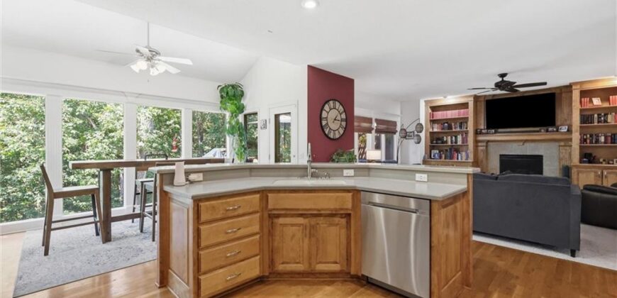 14440 NW 64th Terrace, Parkville, MO 64152
