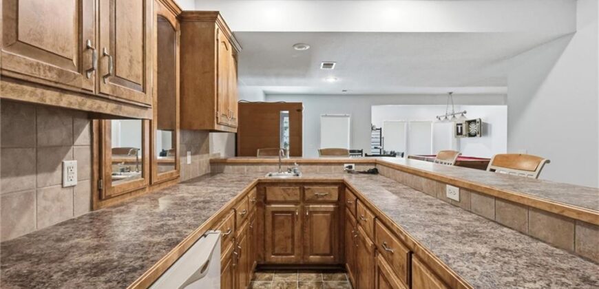 14440 NW 64th Terrace, Parkville, MO 64152