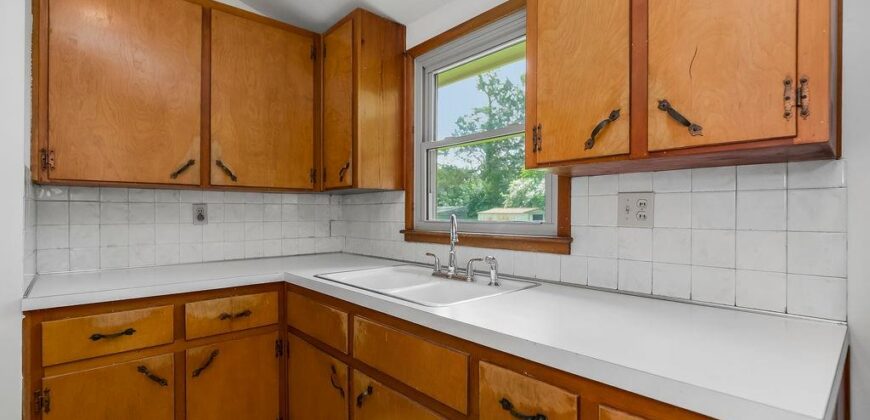 1103 NE 69th Street, Kansas City, MO 64118