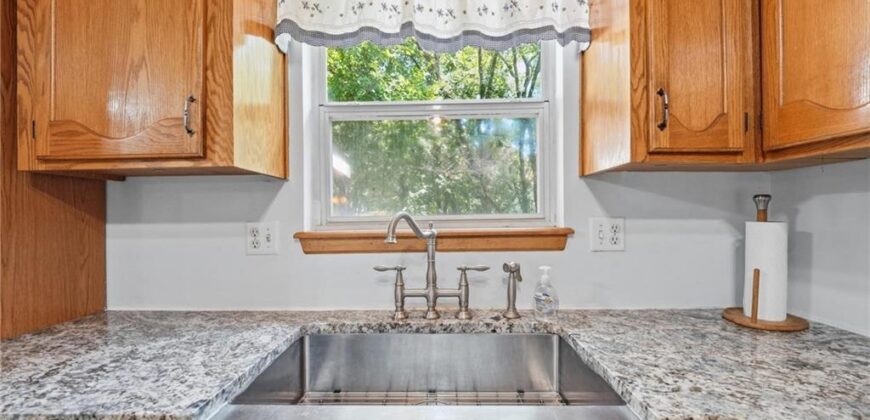 403 Woodland Avenue, Smithville, MO 64089