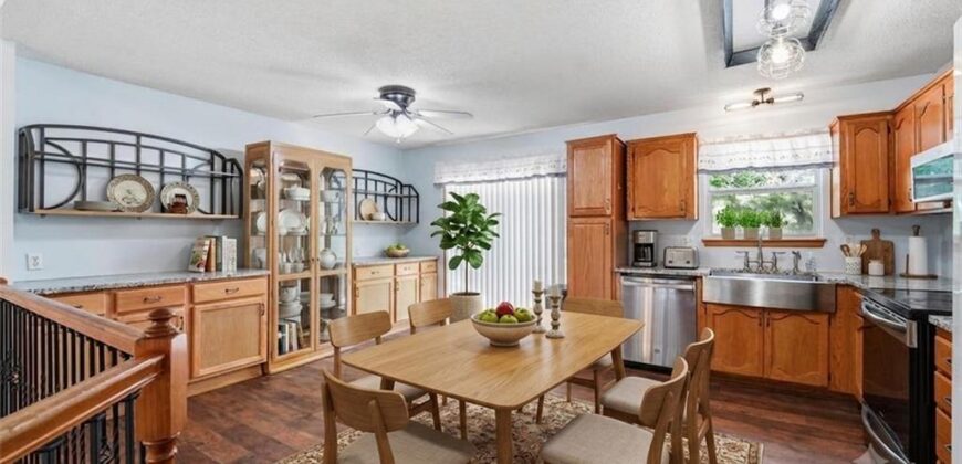 403 Woodland Avenue, Smithville, MO 64089