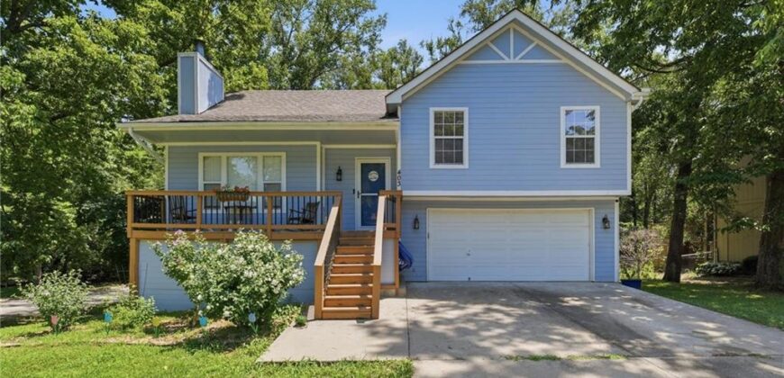 403 Woodland Avenue, Smithville, MO 64089