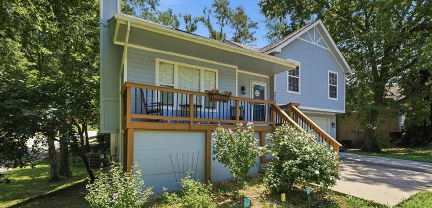 403 Woodland Avenue, Smithville, MO 64089