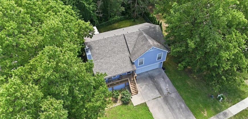 403 Woodland Avenue, Smithville, MO 64089