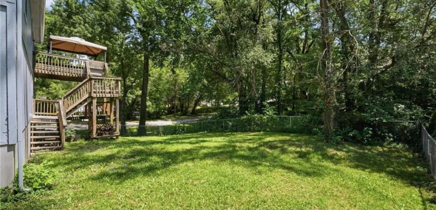 403 Woodland Avenue, Smithville, MO 64089