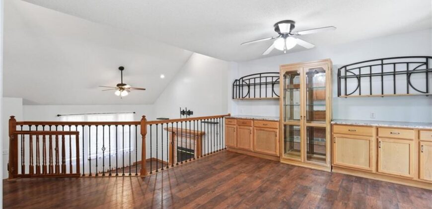 403 Woodland Avenue, Smithville, MO 64089
