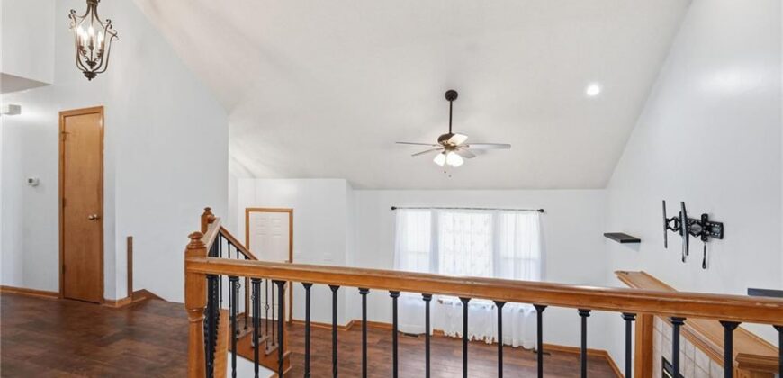 403 Woodland Avenue, Smithville, MO 64089