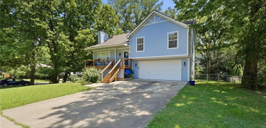 403 Woodland Avenue, Smithville, MO 64089