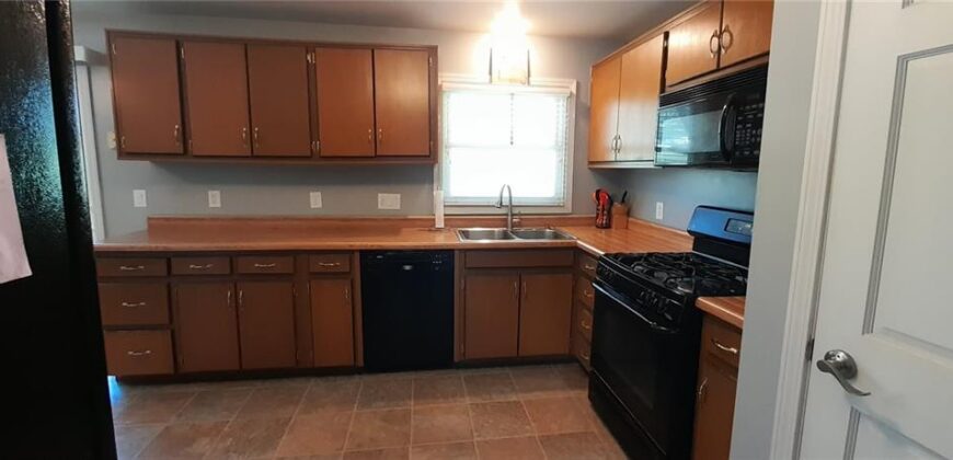 1604 NE 60th Terrace, Gladstone, MO 64118
