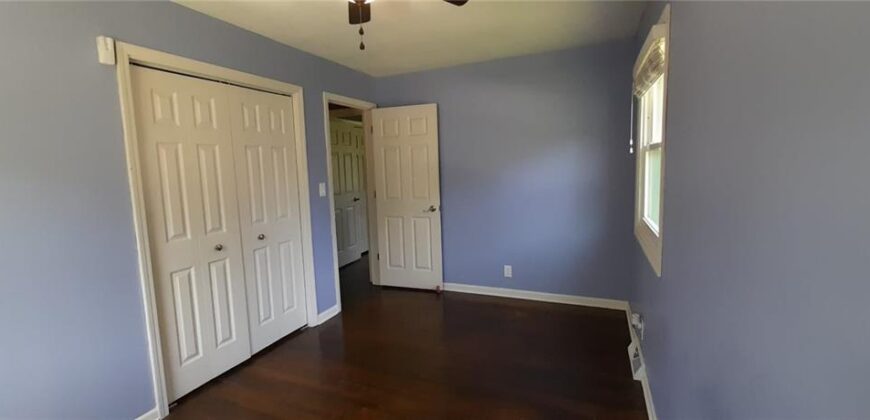 1604 NE 60th Terrace, Gladstone, MO 64118
