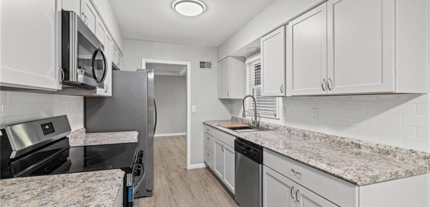 403 Kingsley Avenue, Liberty, MO 64068