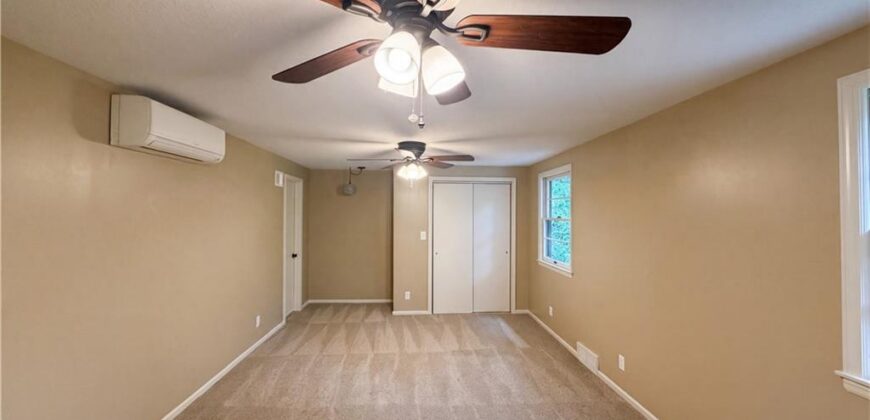 4321 NW Briarcliff Lane, Kansas City, MO 64116