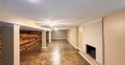 4321 NW Briarcliff Lane, Kansas City, MO 64116